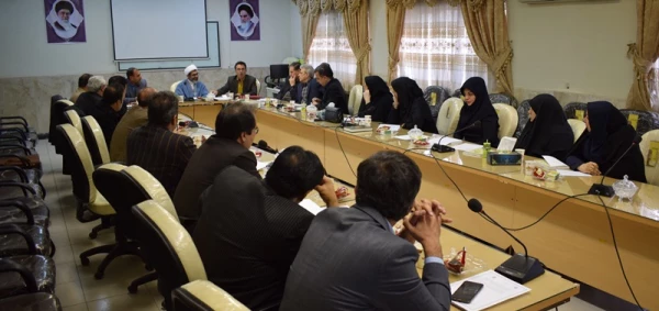 ششمین جلسه هم اندیشی اساتید و نخبگان دانشگاه فرهنگیان کرمانشاه برگزارشد. 2