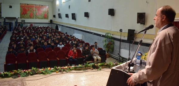 نشست تخصصی دانشجویان با دکتر حاج بابایی پیرامون مسائل آموزش پرورش و دانشگاه  3