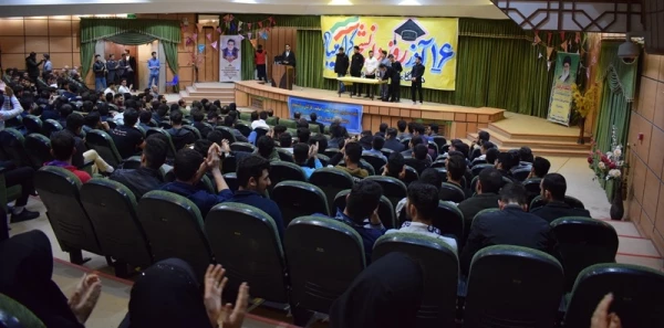 مراسم 16 آذر روز دانشجو در دانشگاه فرهنگیان کرمانشاه برگزار شد. 10
