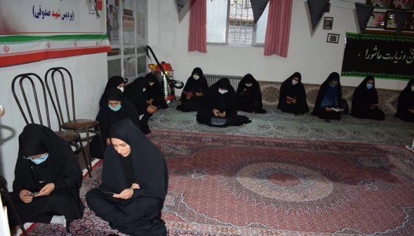 برگزاری مراسم عزاداری و زیارت عاشورا درپردیس شهید صدوقی 3