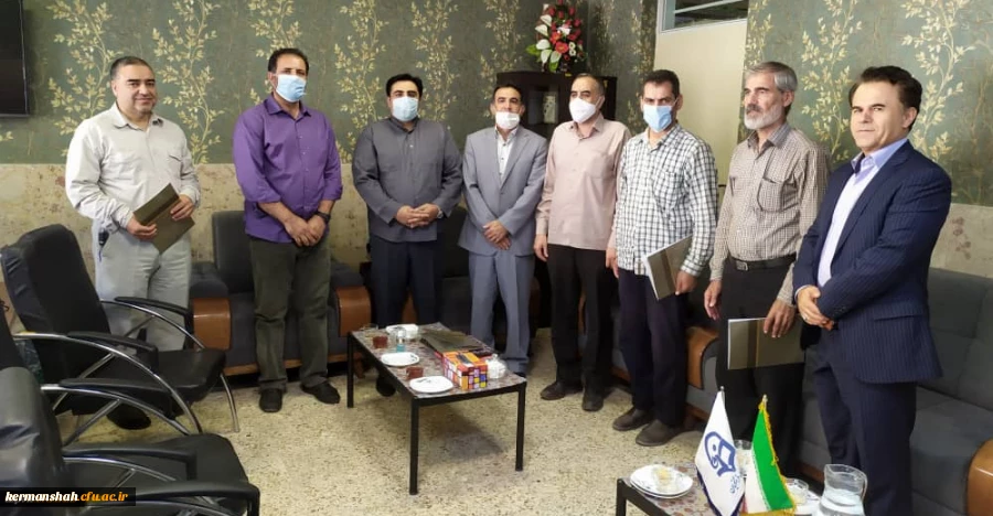 مراسم گرامیداشت هفته دفاع مقدس و تجلیل ازرزمندگان و ایثارگران 8 سال دفاع مقدس در پردیس شهید رجایی 2