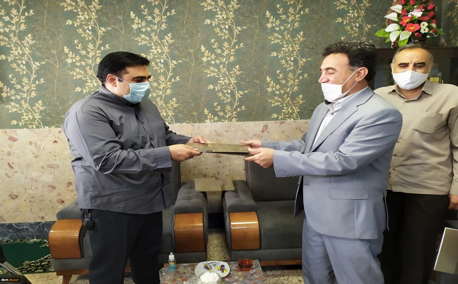 مراسم گرامیداشت هفته دفاع مقدس و تجلیل ازرزمندگان و ایثارگران 8 سال دفاع مقدس در پردیس شهید رجایی 3