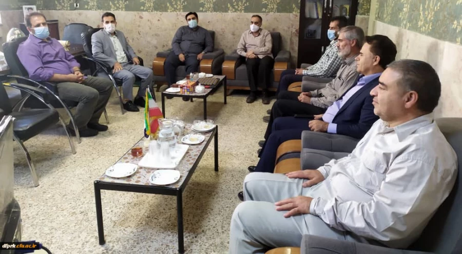 مراسم گرامیداشت هفته دفاع مقدس و تجلیل ازرزمندگان و ایثارگران 8 سال دفاع مقدس در پردیس شهید رجایی 4