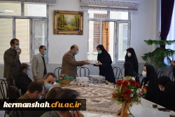 تقدیر از بانوان شاغل در پردیس شهید صدوقی  3