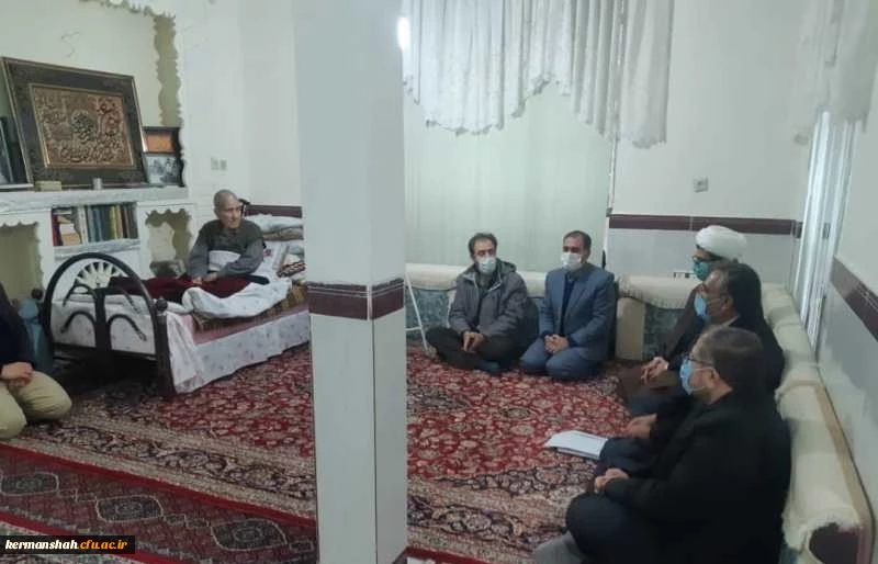 دیدارمسئولین دانشگاه فرهنگیان کرمانشاه با خانواده ی شهید، محمدسعید علیجانی 2