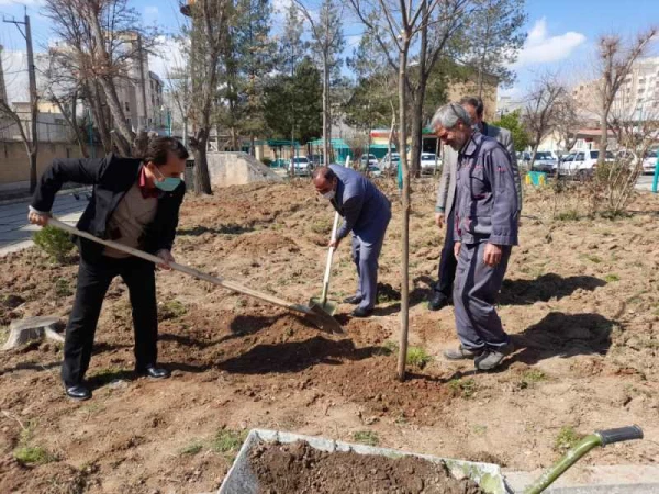  مراسم روز درختکاری در دانشگاه فرهنگیان کرمانشاه برگزار شد. 4
