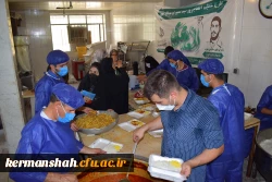 پخت غذای گرم و توزیع 4000 بسته غذایی در بین خانواده های نیازمند توسط قرارگاه شهید ابراهیم هادی وبسیج دانشجویی دانشگاه فرهنگیان استان کرمانشاه  2