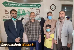 پخت غذای گرم و توزیع 4000 بسته غذایی در بین خانواده های نیازمند توسط قرارگاه شهید ابراهیم هادی وبسیج دانشجویی دانشگاه فرهنگیان استان کرمانشاه  7