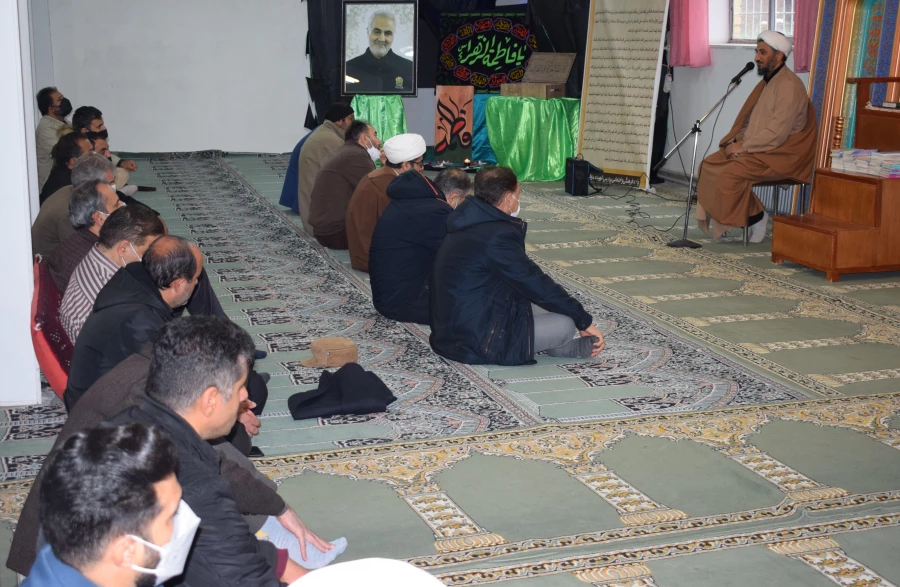 مراسم زیارت عاشورا و قرائت حدیث کساء در دانشگاه فرهنگیان کرمانشاه  4