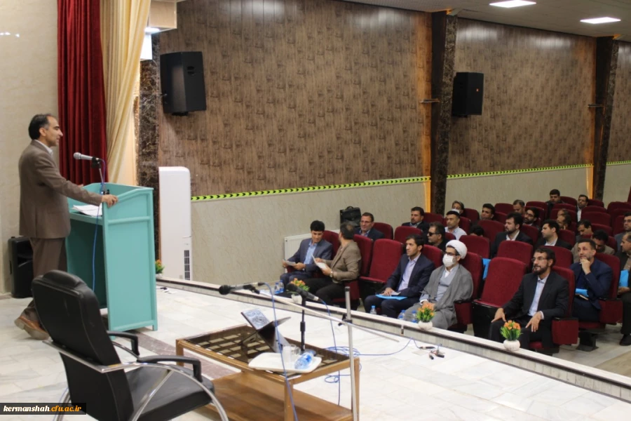 همایش علمی فرهنگی با موضوع بازخوانی سیره نظری حضرت امام خمینی (ره) و حضرت امام خامنه ای (مدظله العالی) با تاکید بر  نظام تربیت معلم 4