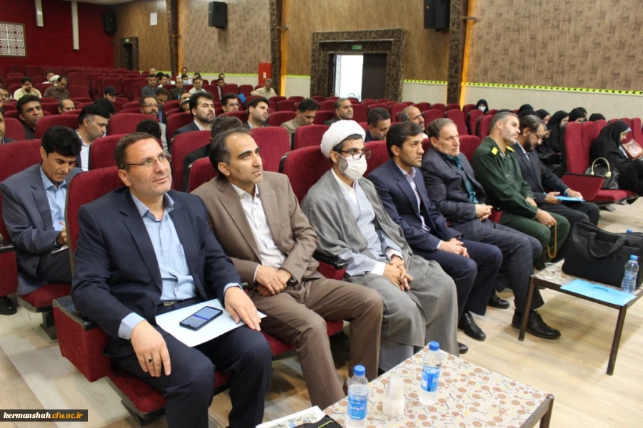 همایش علمی فرهنگی با موضوع بازخوانی سیره نظری حضرت امام خمینی (ره) و حضرت امام خامنه ای (مدظله العالی) با تاکید بر  نظام تربیت معلم 5