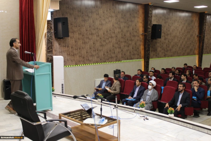 همایش علمی فرهنگی با موضوع بازخوانی سیره نظری حضرت امام خمینی (ره) و حضرت امام خامنه ای (مدظله العالی) با تاکید بر نظام تربیت معلم 4