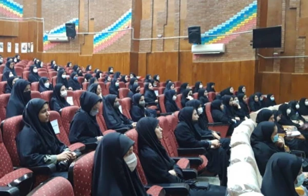 نشست صمیمانه  نو معلمان پردیس شهید صدوقی با معاون آموزش ابتدایی اداره کل آموزش و پرورش کرمانشاه 2