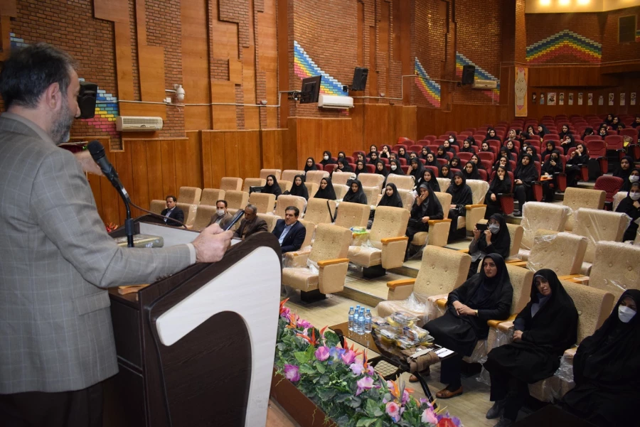 آیین استقبال از نو دانشجو معلمان ورودی 1401 دانشگاه فرهنگیان کرمانشاه 4