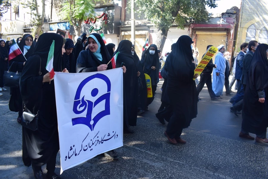 حماسه حضور انقلابی جامعه دانشگاه فرهنگیان کرمانشاه در راهپیمایی روز ملی مبارزه با استکبار جهانی 5