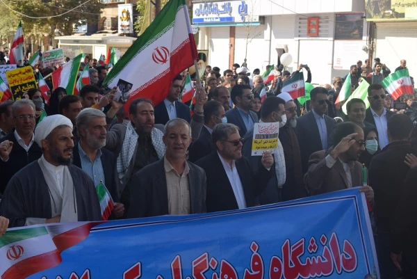 حماسه حضور انقلابی جامعه دانشگاه فرهنگیان کرمانشاه در راهپیمایی روز ملی مبارزه با استکبار جهانی 12