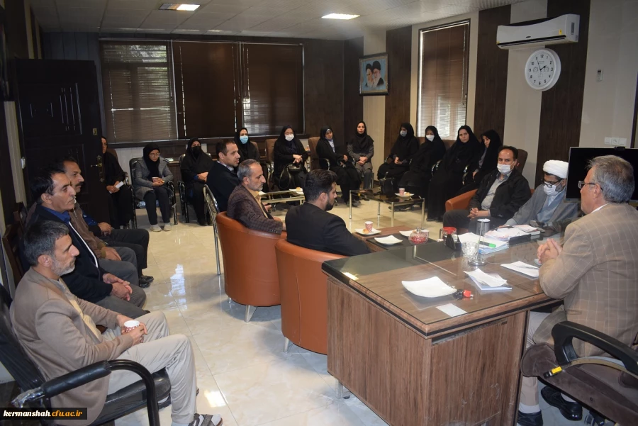 دیدار اساتید دانشگاه با سرپرست جدید مدیریت امور پردیس های استان کرمانشاه 3
