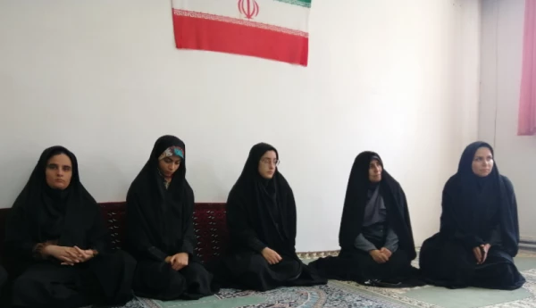 نشست بهمن امیری مقدم استاندار کرمانشاه با دانشجویان دختر پردیس دانشگاهی شهید صدوقی دانشگاه فرهنگیان 13