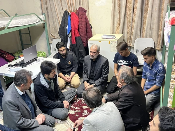 بازدید سرزده وزیر آموزش و پرورش ازپردیس شهید رجایی کرمانشاه 4