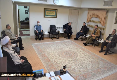 دیدار مدیر امور پردیس های استان با نماینده ولی فقیه و امام جمعه کرمانشاه