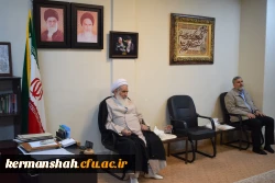 دیدار مدیر امور پردیس های استان با نماینده ولی فقیه و امام جمعه کرمانشاه 4