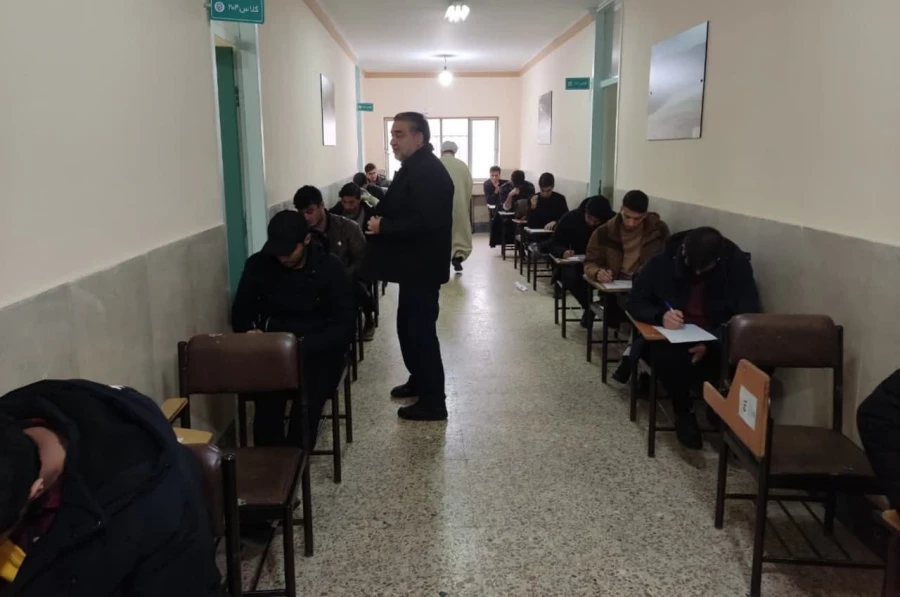 بازدید از روند برگزاری امتحانات پایان ترم دانشجویان دانشگاه فرهنگیان  3