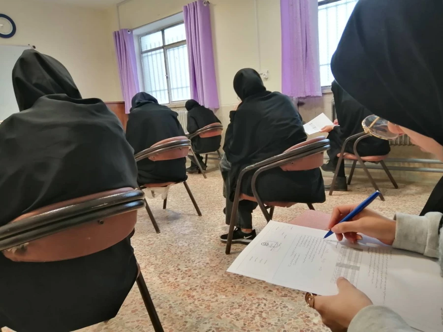 بازدید از روند برگزاری امتحانات پایان ترم دانشجویان پردیس شهید صدوقی دانشگاه فرهنگیان کرمانشاه 4