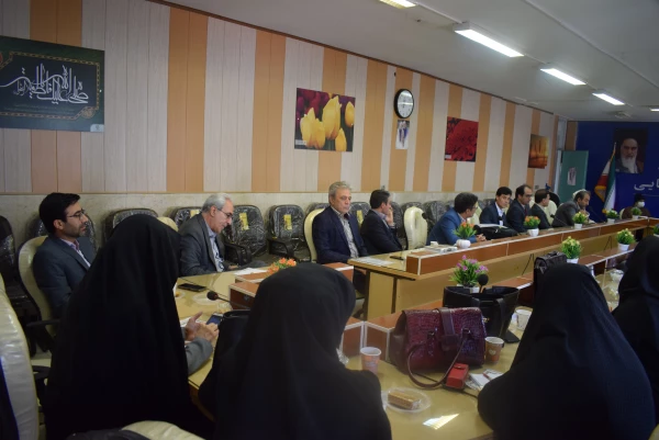 جلسه هم اندیشی اساتید دانشگاه فرهنگیان کرمانشاه برگزار شد. 5