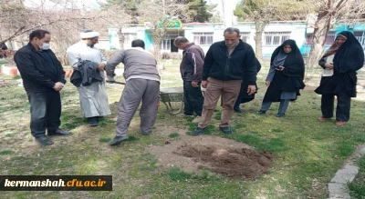 در آستان نیمه شعبان و در روز درختکاری انجام شد:

مراسم درختکاری به یاد شهدای دانشجو معلم مرکز