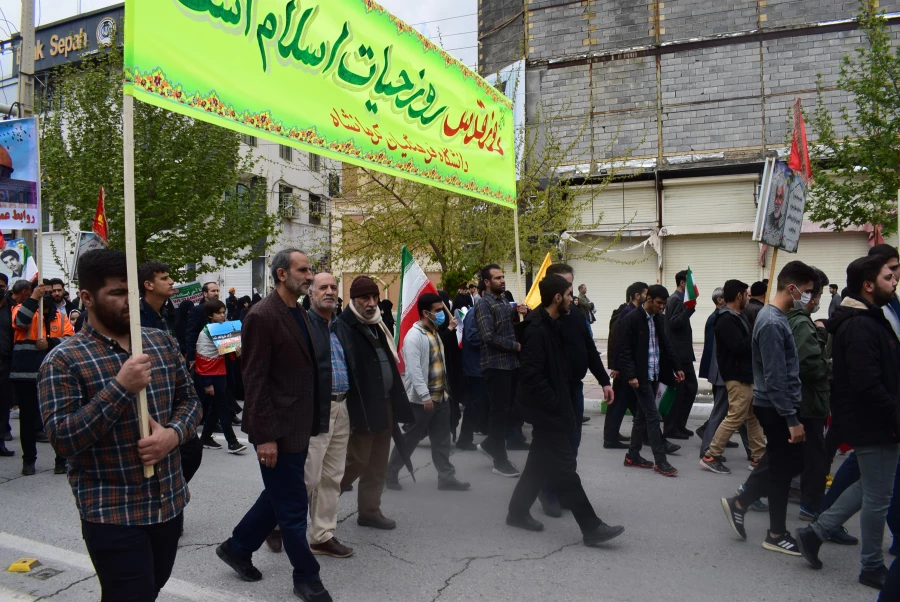 حماسه حضور انقلابی جامعه دانشگاه فرهنگیان کرمانشاه در راهپیمایی روز جهانی قدس 3