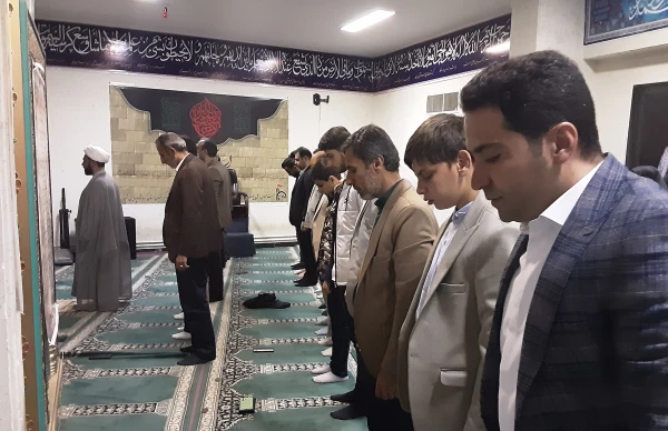 مراسم «ضیافت افطاری» ویژه اساتید و کارمندان دانشگاه فرهنگیان به همراه خانواده برگزار شد. 4