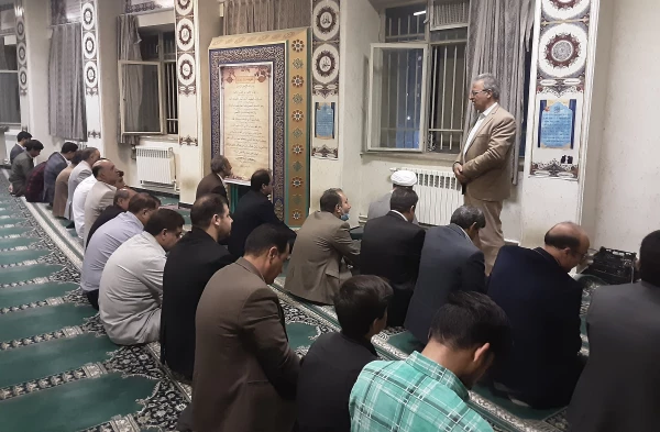 مراسم «ضیافت افطاری» ویژه اساتید و کارمندان دانشگاه فرهنگیان به همراه خانواده برگزار شد. 5