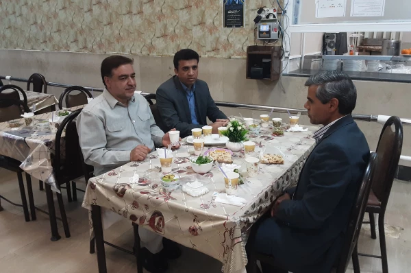 مراسم «ضیافت افطاری» ویژه اساتید و کارمندان دانشگاه فرهنگیان به همراه خانواده برگزار شد. 6