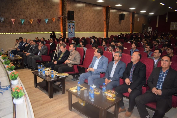 نشست صمیمی استاندار با تشکل های دانشجویی دانشگاههای استان 7