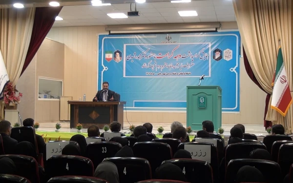 با حضور نماینده مردم کرمانشاه در مجلس شورای اسلامی از فعالان فرهنگی و جهادی دانشگاه فرهنگیان تجلیل به عمل آمد. 5