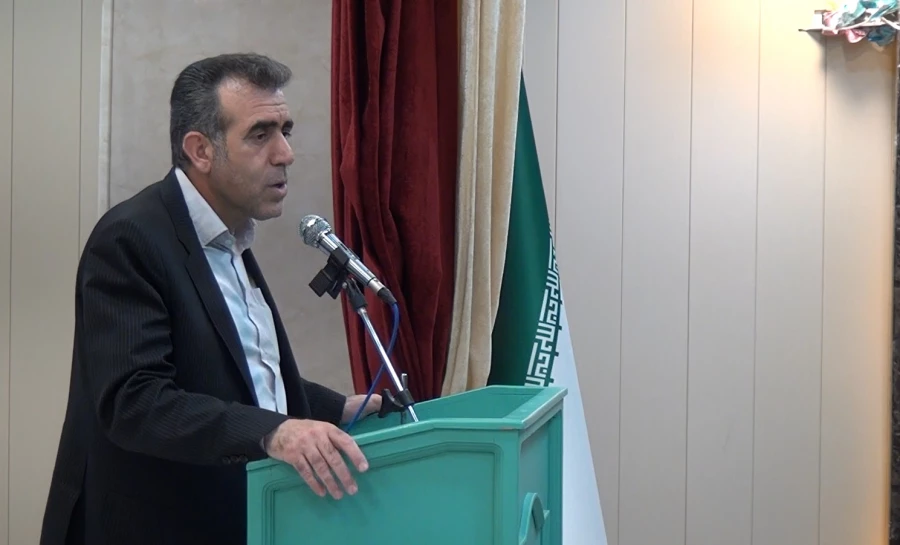 با حضور نماینده مردم کرمانشاه در مجلس شورای اسلامی از فعالان فرهنگی و جهادی دانشگاه فرهنگیان تجلیل به عمل آمد. 6