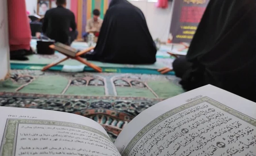 برگزاری محفل انس با قرآن به مناسبت سالگرد ارتحال امام خمینی «ره»  6