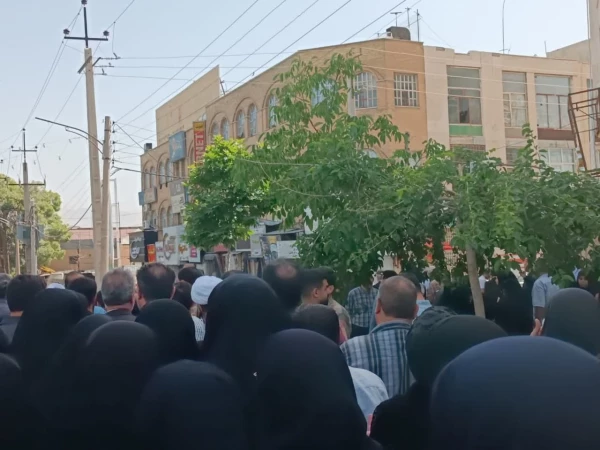 حضور کارکنان دانشگاه فرهنگیان درآیین تشییع«سجاد امیری» شهید بسیجی حافظ امنیت 6