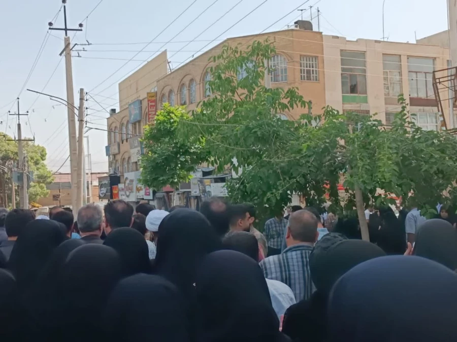 حضور کارکنان دانشگاه فرهنگیان درآیین تشییع«سجاد امیری» شهید بسیجی حافظ امنیت 6