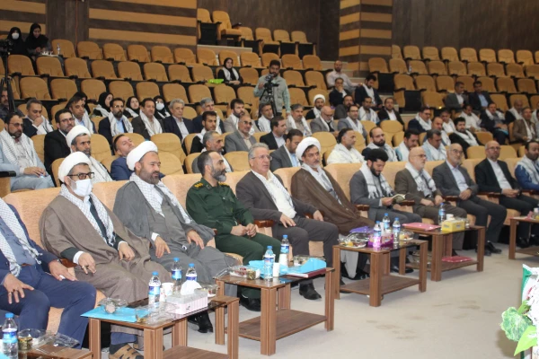 مراسم گرامیداشت «سالروز شهادت دکتر چمران و روز ملی بسیج اساتید» با حضور استادان بسیجی در دانشگاه رازی برگزار شد. 2
