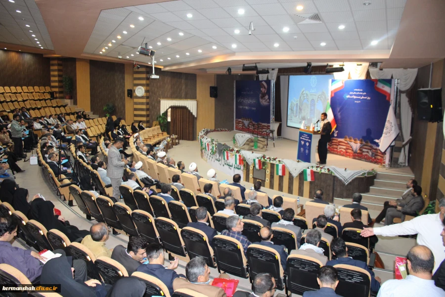 مراسم گرامیداشت «سالروز شهادت دکتر چمران و روز ملی بسیج اساتید» با حضور استادان بسیجی در دانشگاه رازی برگزار شد. 3