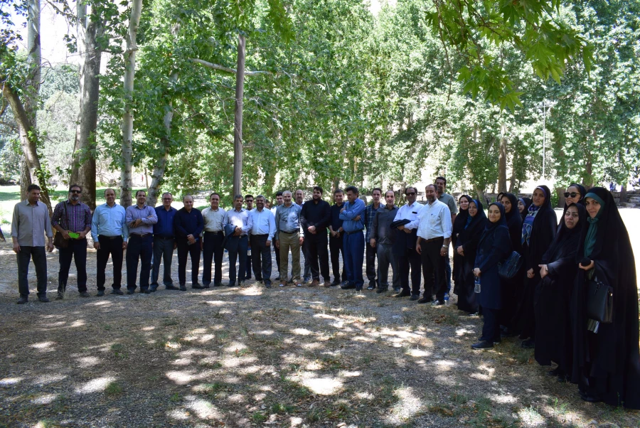 دوره توانمند سازی کارکنان آموزش دانشگاه فرهنگیان  قطب هفت کشور
  9