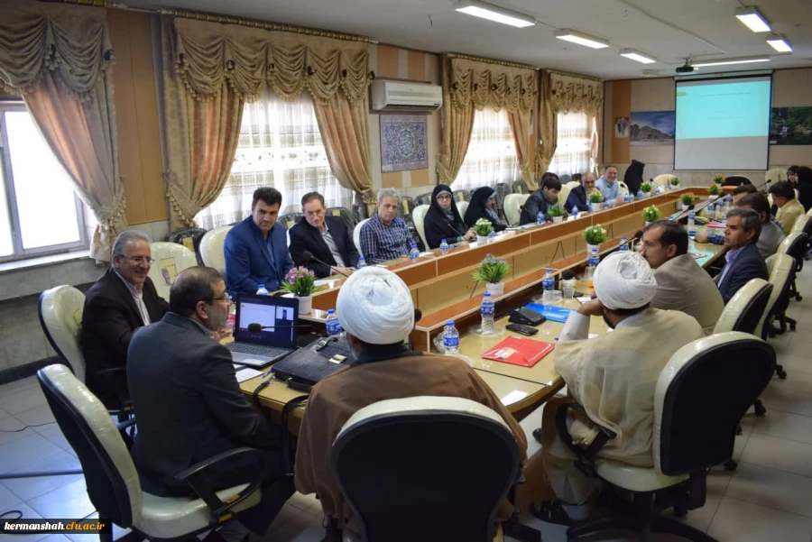 دوره دانش افزایی (ضیافت اندیشه) اعضای هیأت علمی دانشگاه فرهنگیان استان های کرمانشاه و ایلام  4