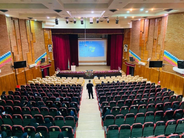 
کارگاه قصه گویی در هفته کودک 7