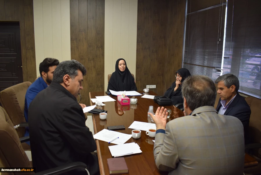 جلسه هماهنگی برای برگزاری دوره توانمندسازی اعضای هیات علمی، کارشناسان پژوهش و کتابداران دانشگاه فرهنگیان در کرمانشاه 5