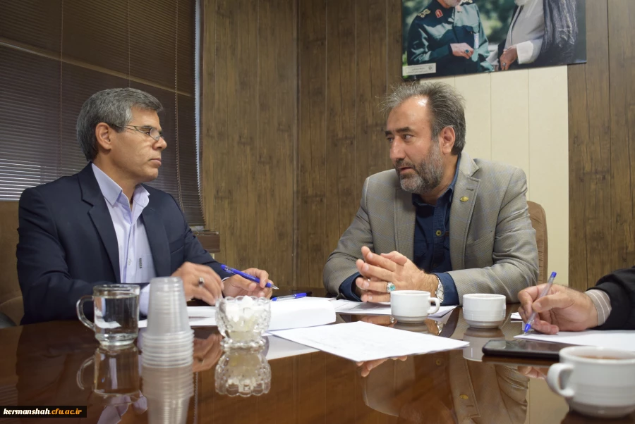جلسه هماهنگی برای برگزاری دوره توانمندسازی اعضای هیات علمی، کارشناسان پژوهش و کتابداران دانشگاه فرهنگیان در کرمانشاه 5