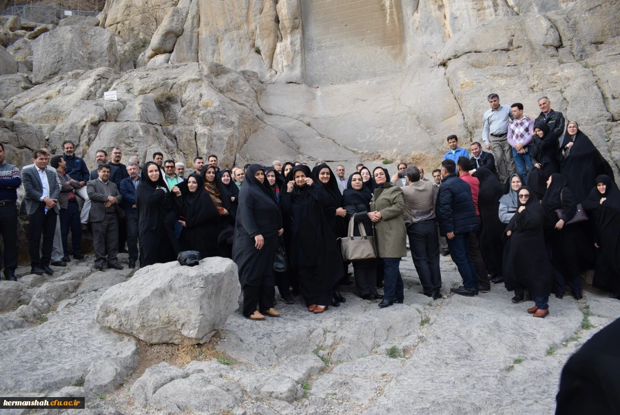 بازدید کارشناسان پژوهش و کتابداران دانشگاه فرهنگیان سراسر کشور از امکان دیدنی شهر کرمانشاه 2