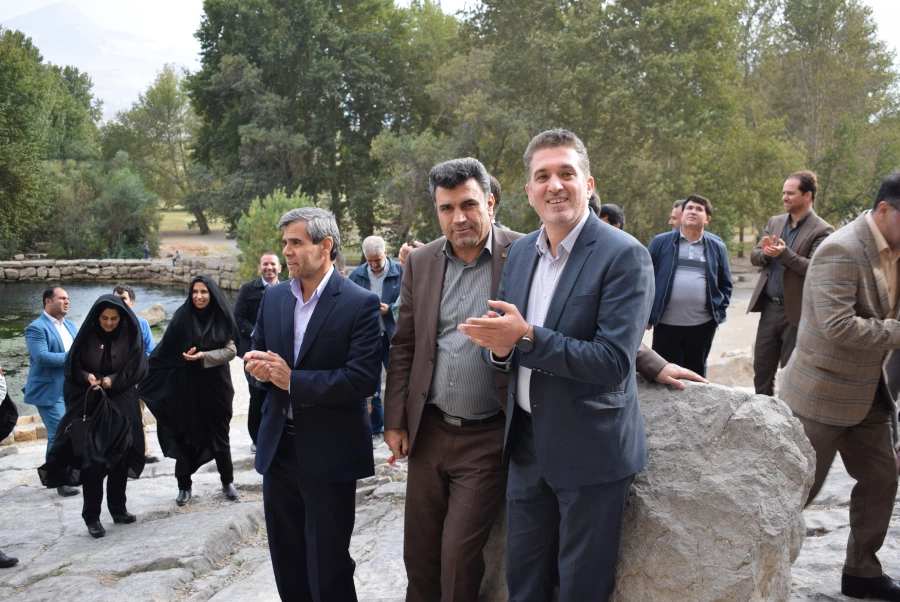 بازدید کارشناسان پژوهش و کتابداران دانشگاه فرهنگیان سراسر کشور از امکان دیدنی شهر کرمانشاه 4