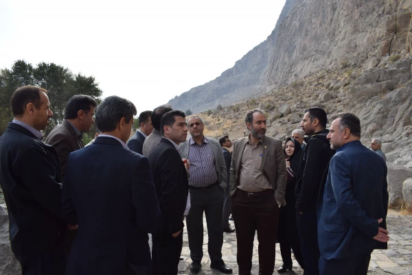 بازدید کارشناسان پژوهش و کتابداران دانشگاه فرهنگیان سراسر کشور از امکان دیدنی شهر کرمانشاه 3