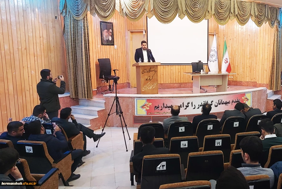 برگزاری نشست هم اندیشی و پرسش و پاسخ با حضور دانشجویان  2